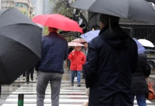 Облачно со врнежи во источните делови