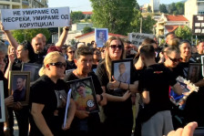 Комеморација во Собрание за жртвите во Кочани на 12 март, пратениците конечно се освестија, Филипче и Мицкоски се уште ја саботираат анкетната