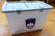 Парламентарни избори во Словенија – тесна трка меѓу либералите и десничарите