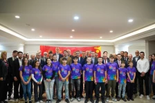 Мицкоски: Овие десетици илјади млади деца, кои во наредните месеци ќе се натпреваруваат, ќе израснат во луѓе што достоинствено ќе си ја промовираат татковината