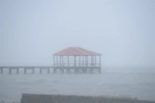 Најмалку 16 загинати во катастрофалните поплави во Хаити и Доминиканската Република