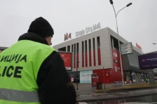Лажна дојава за поставена бомба во „Сити мол“ ги вознемири граѓаните синоќа