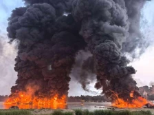 Две жртви, најмалку 11 повредени во пожар на пристаниште во Мијанмар