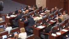 ВМРО-ДПМНЕ и СДСМ во трка кој ќе забрани двојно државјанство на повеќе функционери