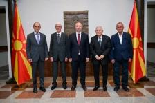 Гаши ќе се сретне со досегашните претседатели на Собранието