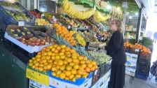 КЗК : Констатирани неправилности кај неколку откупни центри кои вршат откуп на овошје и зеленчук