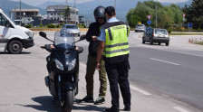 Полицијата ги засили контролите на мотоциклистите и електричните тротинети