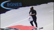 БГНЕС објави видео од потпалувањето на дипломатските возила