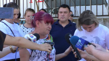 Текстилни работнички на улица, плати не земале со месеци