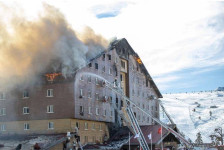 Единаесет доживотни затворски казни за пожарот во скијачки центар во Турција во кој загинаа 78 лица - пресудите дочекани со аплаузи - telma.com.mk