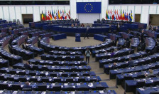 ЕП ги одобри Програмата за европската одбранбена индустрија, новите правила за безбедност на играчките и проширувањето на мандатот на Европол - telma.com.mk