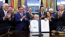 Трамп го потпиша законот за финансирање, заврши најдолгата блокада на владата на САД - telma.com.mk