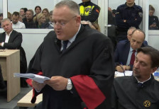 Јанев: Загинатите деца не се бројка, тоа се имиња, семејства, иднини недоживеани утра и празни столчиња дома - telma.com.mk