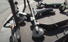 Тешко повредени две малолетни девојчиња по пад од електричен тротинет - telma.com.mk