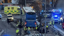 Шведската полиција го третира како несреќен случај вчерашниот инцидент во кој тројца пешаци беа прегазени од автобус - telma.com.mk