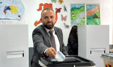 (Фото) Дипломиран економист сум, од денеска невработен - Рамадани, кој загуби на изборите за Брвеница, преку Фејсбук бара работа во приватни компании - telma.com.mk