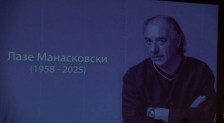 Вистински професионалец и голем пријател, неверојатно беше посветен на уметноста - комеморација за актерот Лазе Манасковски во Драмски - telma.com.mk
