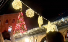 (фото)Осветлена новогодишната елка во Ерусалим по пауза од две години - telma.com.mk