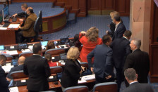 СДСМ ја напуштија седницата за резолуцијата на ВМРО-ДПМНЕ - telma.com.mk