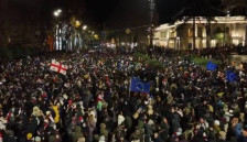 „Би-Би-Си“: Демонстрантите во Грузија растерани со хемикалија од Првата светска војна - telma.com.mk