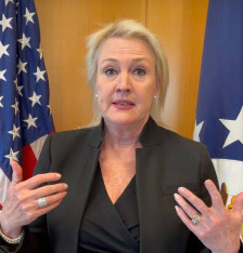 Трамп ја повлекува амбасадорката во Скопје, Агелер и уште 30-тина дипломати од кариера низ целиот свет, објави АП - telma.com.mk