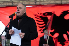 (видео)Прекршочна постапка против струшкиот градоначалник Менди Ќура – На Денот на албанското знаме не го истакнал и македонското знаме - telma.com.mk