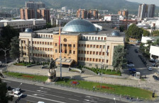 Мнозинството поднесе резолуција, опозицијата бара јасно „стоп“ - мигрантите ја продлабочија политичката пресметка - telma.com.mk