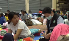 Камбоџа и Тајланд во обновени борби, илјадници луѓе ги напуштаат домовите - telma.com.mk