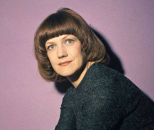 Почина српската и југословенска пејачка и глумица Сенка Велетанлиќ- публиката ќе ја памети по елегантниот стил и длабоката емоција во интерпретацијата - telma.com.mk