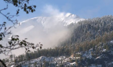 Загинаа осум луѓе во три одвоени лавини во Австрија - telma.com.mk