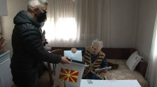 ДИК: До 19 часот од 248 болни или немоќни лица, гласале 242 лица - telma.com.mk