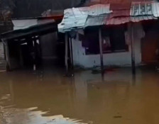 ЦУК: Поплави и одрони во западниот дел од земјата, евакуација на жители во Кичево - telma.com.mk