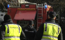 Пожар во автомеханичарска работилница кај Тутунски комбинат- го гасеа три возила со десетина пожарникари - telma.com.mk