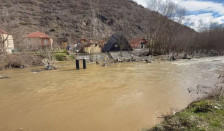 Kичево под вода - излевањето на реката Зајашка уништи цели објекти - telma.com.mk