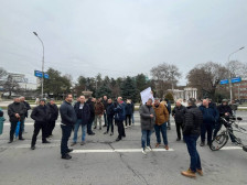 (Фото) ССМ денеска со блокади пред Собранието - telma.com.mk