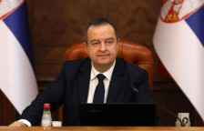 Српскиот министер за внатрешни работи Дачиќ во болница на респиратор, лекарите велат "се бори за живот" - telma.com.mk