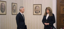 Бугарската претседателка Илијана Јотова ја именуваше преодната влада и најави осми предвремени избори во април - telma.com.mk