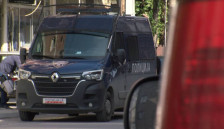 Дојава за бомба во гимназијата „Кирил Пејчиновиќ“ во Тетово, евакуирани учениците и персоналот - telma.com.mk