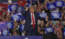 Раздор меѓу МАГА базата и Републиканците по однос на нападите врз Иран - telma.com.mk