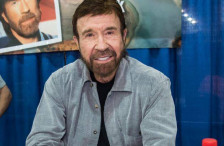 Почина Чак Норис - telma.com.mk