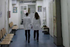 Тројца доктори вратија 25 000 евра - пари кои незаконски си ги префрлиле - telma.com.mk