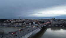 Едно лице загина, двајца работници се повредени - падна кран со метална конструкција од 350 тони во Белград - telma.com.mk