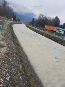 ФОТО-ВЕСТ Вардар "побеле" во Гостивар - telma.com.mk