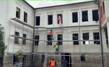 Завршна фаза на темелна реконструкција на конакот од 1883 во Лешочкиот манастир - telma.com.mk