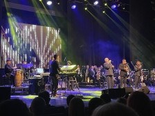 (фото и видео)Кубанскиот виртуоз Ален Перез ја донесе автентичната енергија на Хавана во Скопје - telma.com.mk