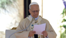 Папата Лео XIV повика на мир во светот - telma.com.mk