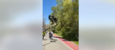 Во СВР Охрид нема пријава за повредени по падот на параглајдер - скршена електрична канделабра - telma.com.mk