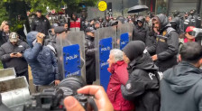(фото) Достоинствени плати и даночна правда- првомајски протести ширум светот - на Таксим повторно апсења - telma.com.mk