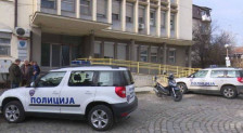 Лажно се претставувале како 14-годишна девојка, договарале средби со машки лица кои потоа ги снимале и принудувале да кажат дека се „педофили“ - СВР Битола поднесе кривична пријава против пет лица - telma.com.mk