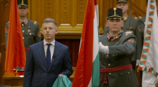 Петер Маѓар им ги одзеде отпремнините на поранешните министри и на Орбан - telma.com.mk